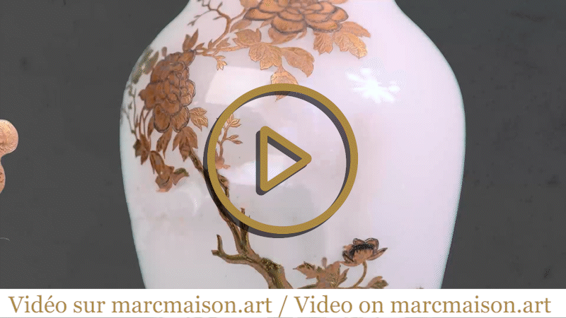 BACCARAT, Paire de vases au paon, au coq et à l’échassier, vers 1880 BACCARAT, Paire de vases au paon, au coq et à l’échassier, vers 1880-0