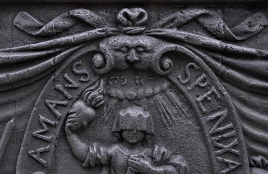 Plaque de cheminée ancienne au décor janséniste, XVIIIème siècle Plaque de cheminée ancienne au décor janséniste, XVIIIème siècle-2