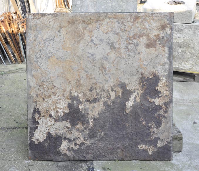 Grande plaque de cheminée ancienne en fonte inspirée du Serment des Horaces de David, première moitié du XIXème siècle Grande plaque de cheminée ancienne en fonte inspirée du Serment des Horaces de David, première moitié du XIXème siècle-7