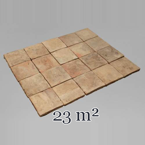 Sol du XVIIIe siècle, composé de dalles de terre crue