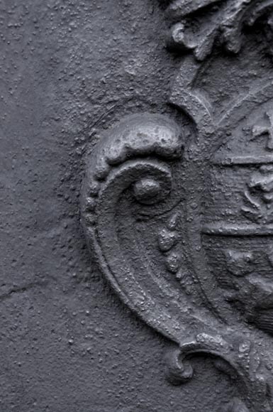 Plaque de cheminée ancienne aux armes de la famille Joly, XVIIIème siècle Plaque de cheminée ancienne aux armes de la famille Joly, XVIIIème siècle-3