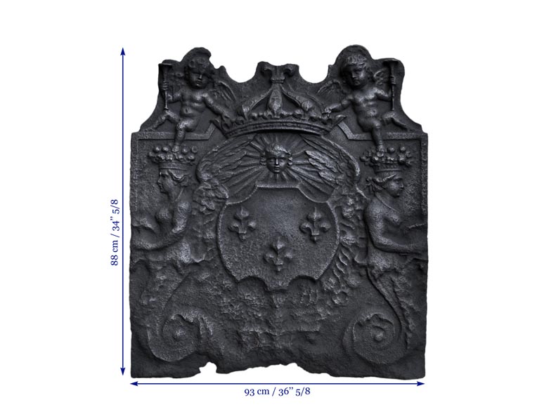 Plaque de cheminée ancienne aux armes de France et au riche décor avec Cupidons, XVIIème siècle Plaque de cheminée ancienne aux armes de France et au riche décor avec Cupidons, XVIIème siècle-11