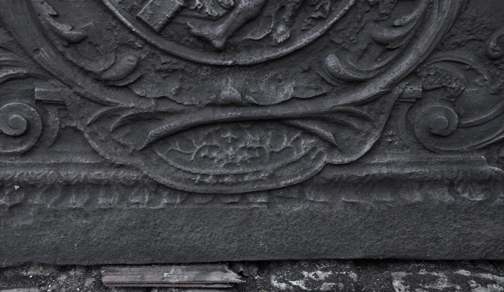 Grande plaque de cheminée ancienne de style Louis XV représentant Diane et les sages, XVIIIème siècle Grande plaque de cheminée ancienne de style Louis XV représentant Diane et les sages, XVIIIème siècle-5