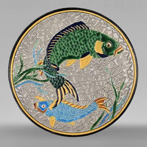 Manufacture J. VIEILLARD & CIE, Un rare plat à décor de carpes Koï de style japonisant