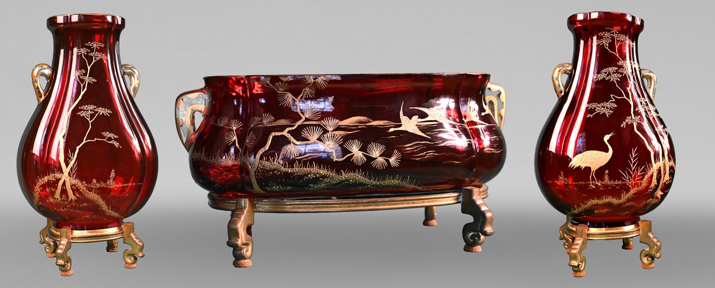 BACCARAT, Garniture au paysage japonisant, vers 1880 BACCARAT, Garniture au paysage japonisant, vers 1880-0