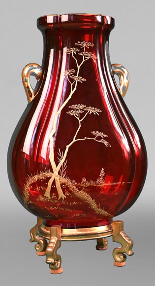 BACCARAT, Garniture au paysage japonisant, vers 1880 BACCARAT, Garniture au paysage japonisant, vers 1880-1