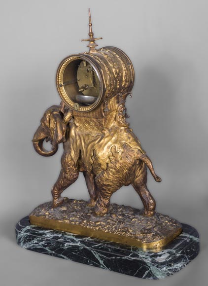 Christophe FRATIN (1801-1864) rare pendule à l'éléphant d'Asie, en bronze doré et patiné Christophe FRATIN (1801-1864) rare pendule à l'éléphant d'Asie, en bronze doré et patiné-4