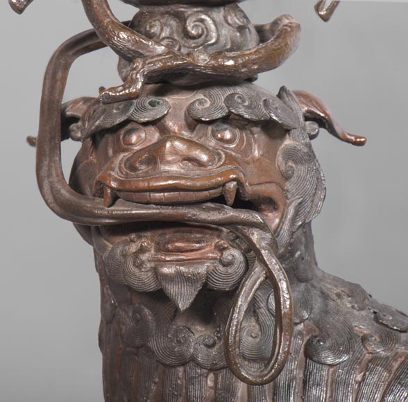 Pendule chinoisante à décor de chien de Fô Pendule chinoisante à décor de chien de Fô-3