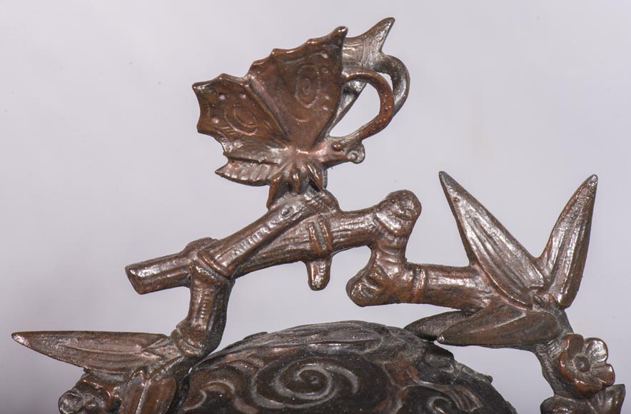 Pendule chinoisante à décor de chien de Fô Pendule chinoisante à décor de chien de Fô-5