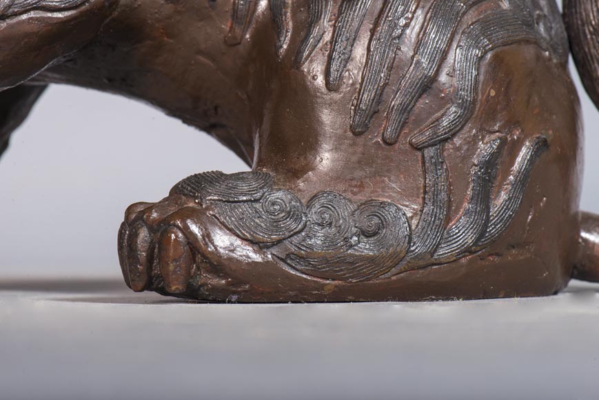 Pendule chinoisante à décor de chien de Fô Pendule chinoisante à décor de chien de Fô-8