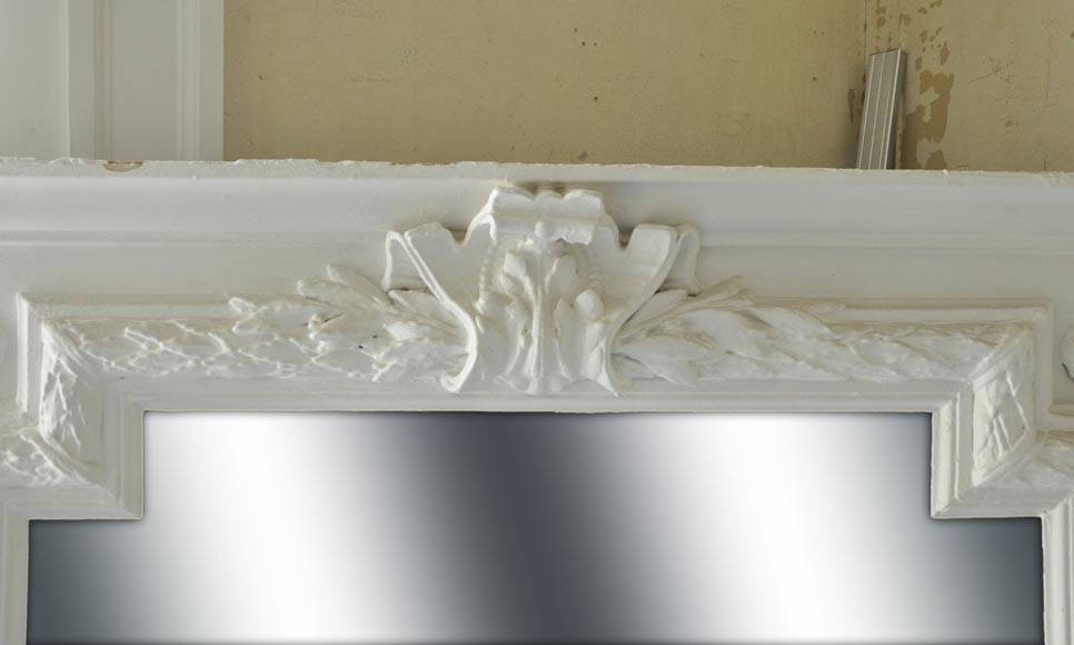 Trumeau ancien de style Napoléon III aux frises de branches de lauriers et à la large coquille  Trumeau ancien de style Napoléon III aux frises de branches de lauriers et à la large coquille -1