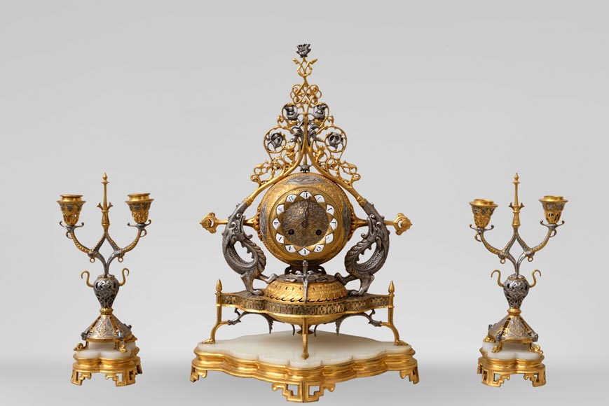 Victor GEOFFROY-DECHAUME (modèle de) et Auguste-Maximilien DELAFONTAINE (bronzier) - Garniture « Persane » en bronze doré et argenté Victor GEOFFROY-DECHAUME (modèle de) et Auguste-Maximilien DELAFONTAINE (bronzier) - Garniture « Persane » en bronze doré et argenté-0