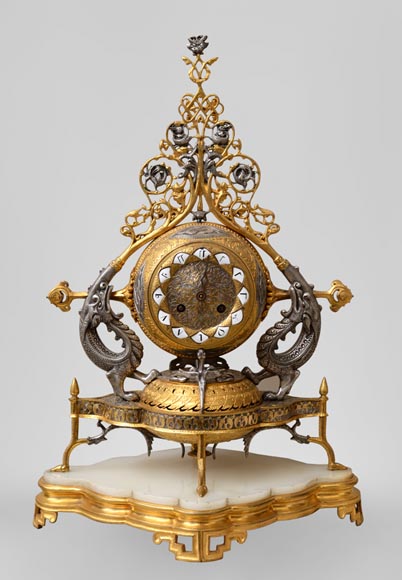 Victor GEOFFROY-DECHAUME (modèle de) et Auguste-Maximilien DELAFONTAINE (bronzier) - Garniture « Persane » en bronze doré et argenté Victor GEOFFROY-DECHAUME (modèle de) et Auguste-Maximilien DELAFONTAINE (bronzier) - Garniture « Persane » en bronze doré et argenté-1