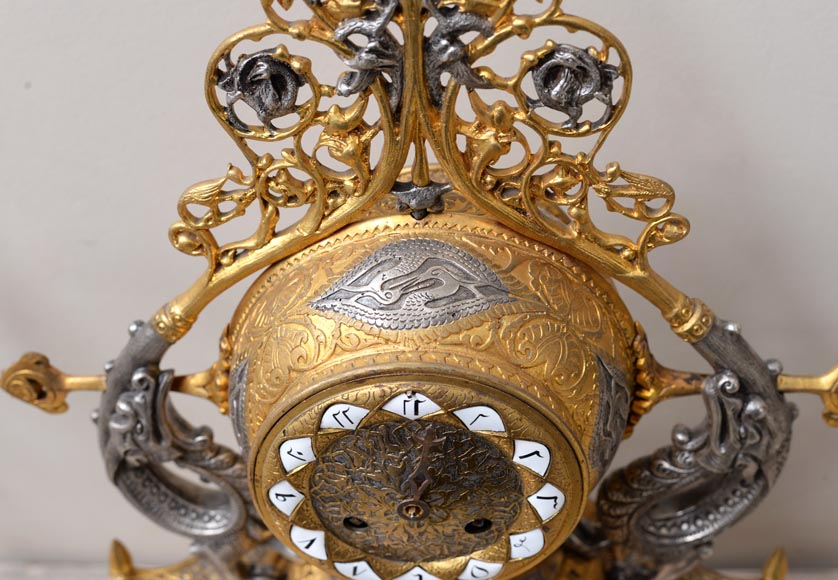 Victor GEOFFROY-DECHAUME (modèle de) et Auguste-Maximilien DELAFONTAINE (bronzier) - Garniture « Persane » en bronze doré et argenté Victor GEOFFROY-DECHAUME (modèle de) et Auguste-Maximilien DELAFONTAINE (bronzier) - Garniture « Persane » en bronze doré et argenté-5