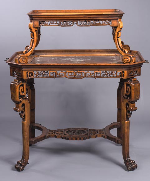 Table à thé japonisante à double plateau et incrustations de nacre Table à thé japonisante à double plateau et incrustations de nacre-0