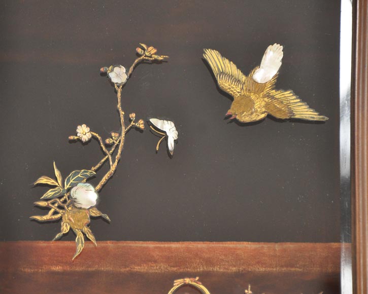 Meuble vitrine japonisant aux oiseaux Meuble vitrine japonisant aux oiseaux-3