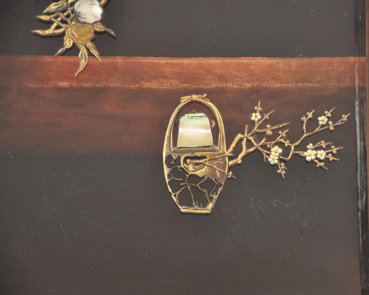 Meuble vitrine japonisant aux oiseaux Meuble vitrine japonisant aux oiseaux-4