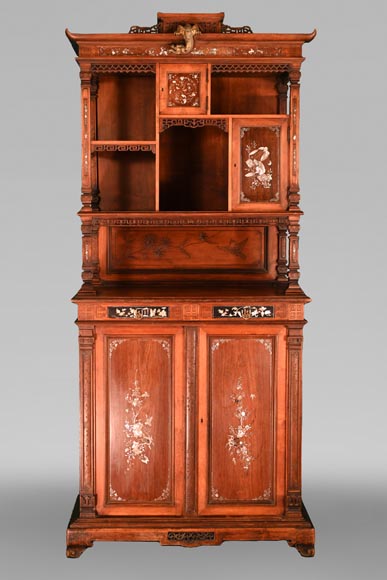 Gabriel VIARDOT (attribué à), Meuble japonisant aux panneaux incrustés de nacre, fin du XIXe siècle Gabriel VIARDOT (attribué à), Meuble japonisant aux panneaux incrustés de nacre, fin du XIXe siècle-0