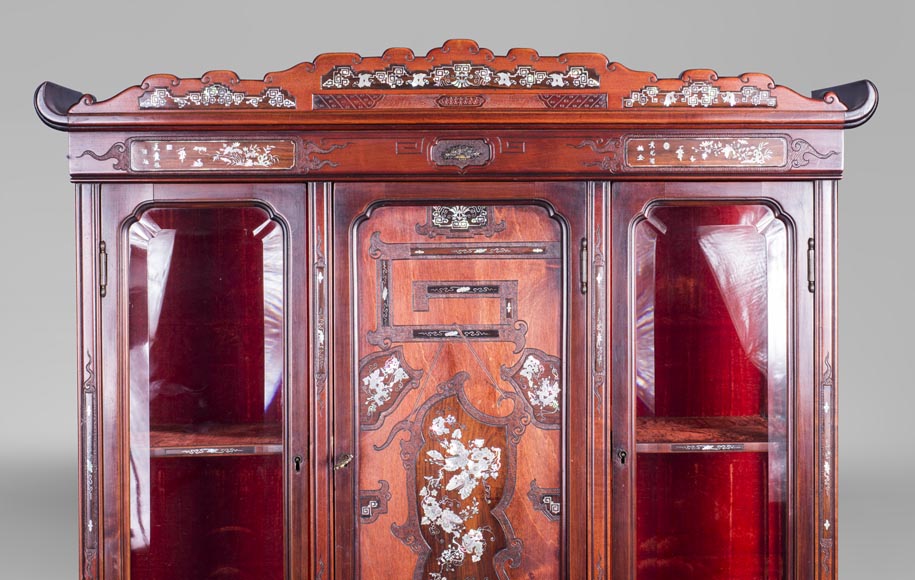 Bureau secrétaire japonisant à décor de papillons en marqueterie de nacre Bureau secrétaire japonisant à décor de papillons en marqueterie de nacre-1