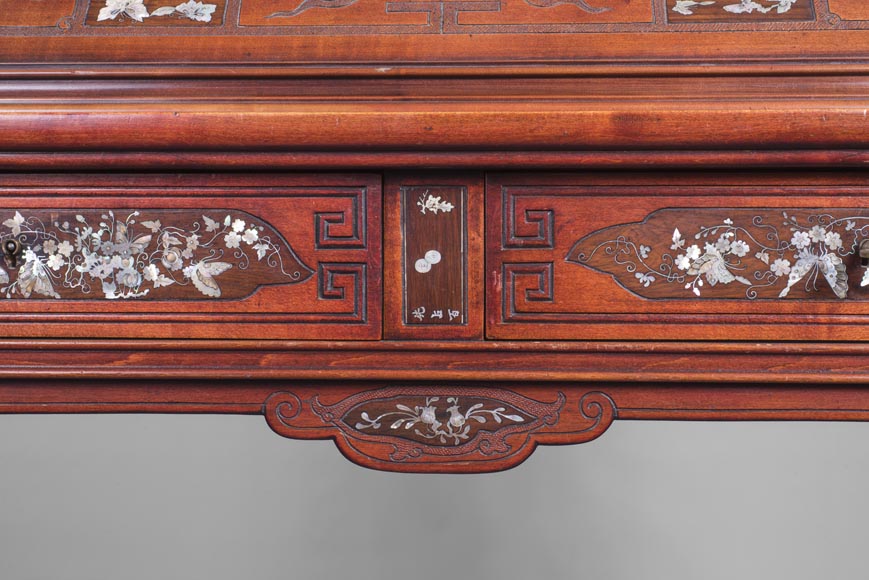 Bureau secrétaire japonisant à décor de papillons en marqueterie de nacre Bureau secrétaire japonisant à décor de papillons en marqueterie de nacre-5
