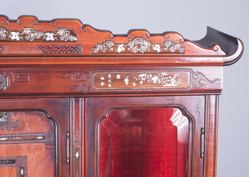 Bureau secrétaire japonisant à décor de papillons en marqueterie de nacre Bureau secrétaire japonisant à décor de papillons en marqueterie de nacre-9