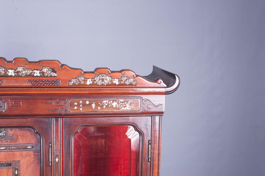 Bureau secrétaire japonisant à décor de papillons en marqueterie de nacre Bureau secrétaire japonisant à décor de papillons en marqueterie de nacre-11