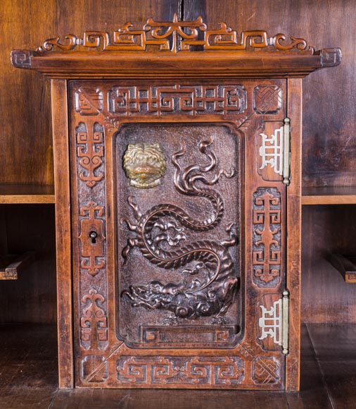 Meuble à étagères d'inspiration extrême-orientale Meuble à étagères d'inspiration extrême-orientale-3