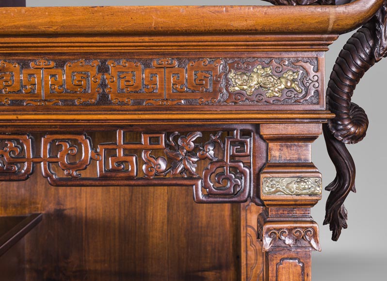 Meuble à étagères d'inspiration extrême-orientale Meuble à étagères d'inspiration extrême-orientale-13