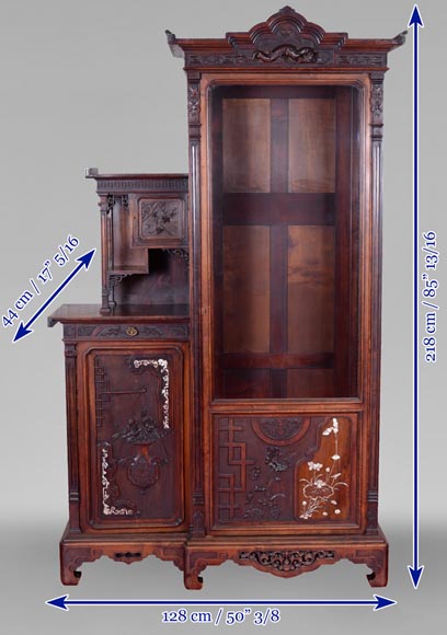Petite armoire japonisante asymétrique à décor de vase fleuri suspendu et incrustations de nacre Petite armoire japonisante asymétrique à décor de vase fleuri suspendu et incrustations de nacre-15