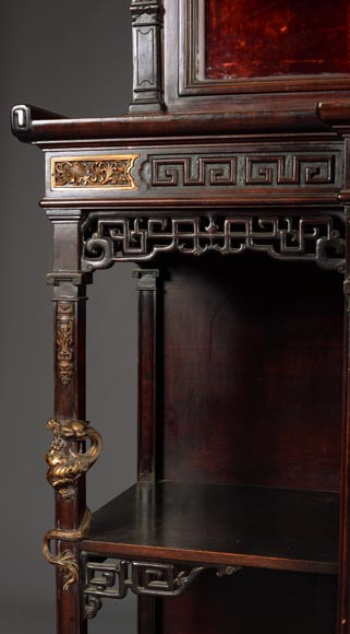 Gabriel Viardot (attribué à )- Meuble de présentation japonisant à décor de laque et de nacre Gabriel Viardot (attribué à )- Meuble de présentation japonisant à décor de laque et de nacre-8