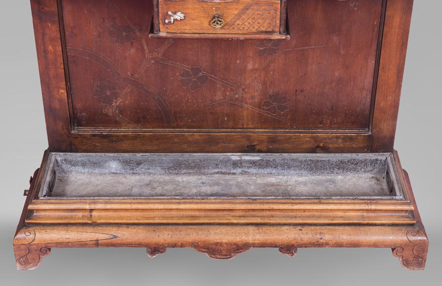 Vestiaire d'entrée japonisant à décor de pagode Vestiaire d'entrée japonisant à décor de pagode-1