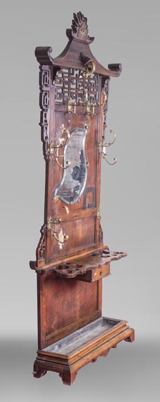 Vestiaire d'entrée japonisant à décor de pagode Vestiaire d'entrée japonisant à décor de pagode-11