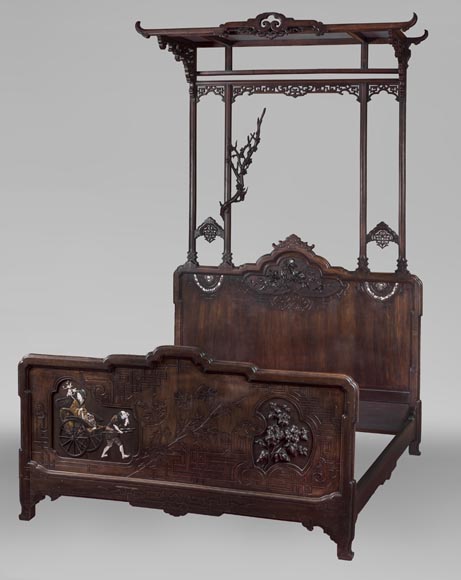 Lit inspiré de l'Extrême-Orient, à décor d'un tuk-tuk Lit inspiré de l'Extrême-Orient, à décor d'un tuk-tuk-0