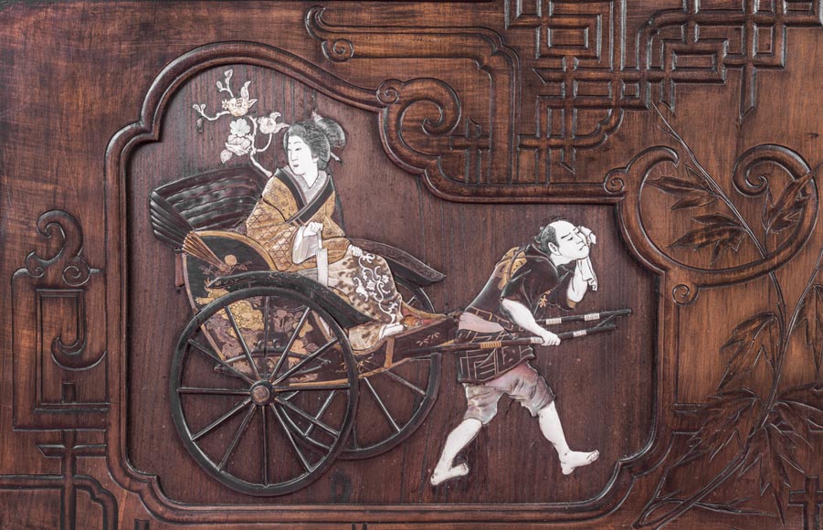 Lit inspiré de l'Extrême-Orient, à décor d'un tuk-tuk Lit inspiré de l'Extrême-Orient, à décor d'un tuk-tuk-2