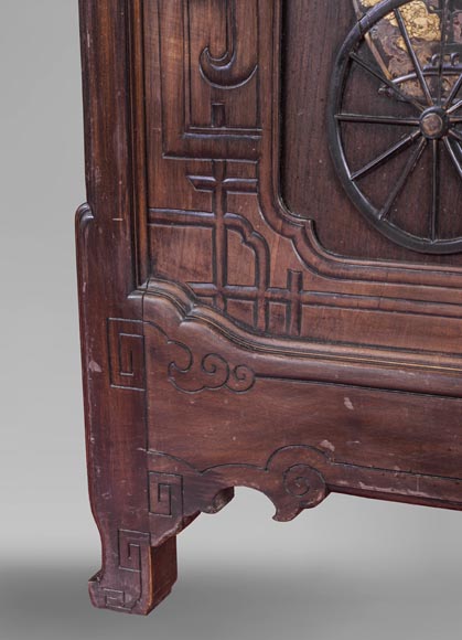 Lit inspiré de l'Extrême-Orient, à décor d'un tuk-tuk Lit inspiré de l'Extrême-Orient, à décor d'un tuk-tuk-4