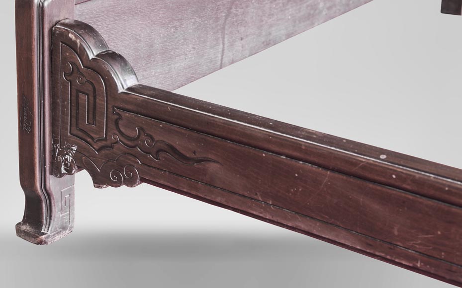 Lit inspiré de l'Extrême-Orient, à décor d'un tuk-tuk Lit inspiré de l'Extrême-Orient, à décor d'un tuk-tuk-9