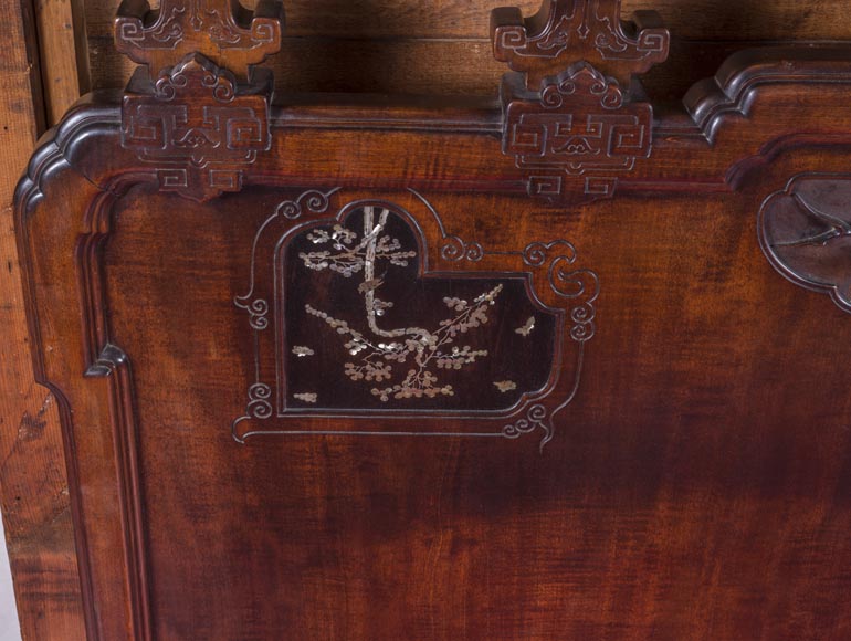 Lit japonisant à décor de marqueterie de nacre Lit japonisant à décor de marqueterie de nacre-5