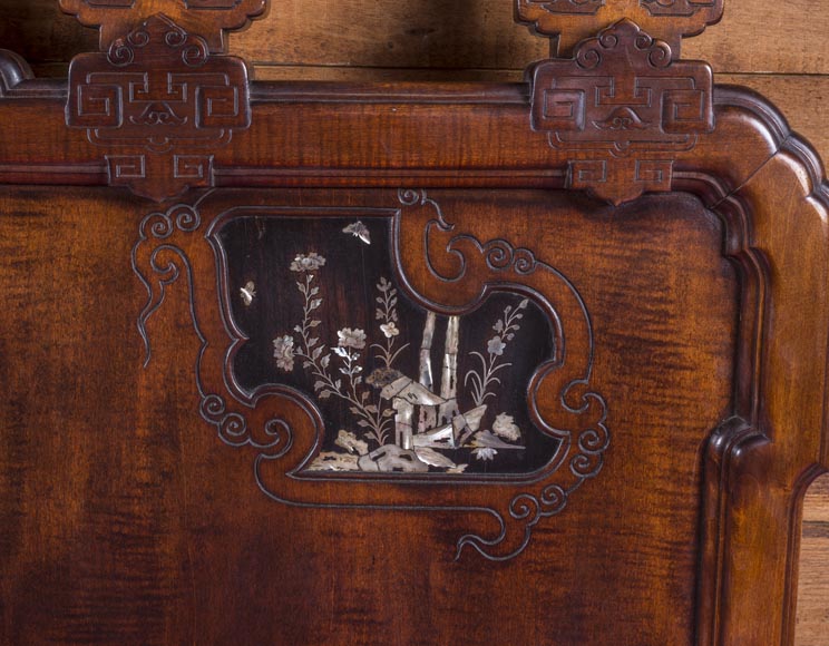 Lit japonisant à décor de marqueterie de nacre Lit japonisant à décor de marqueterie de nacre-7