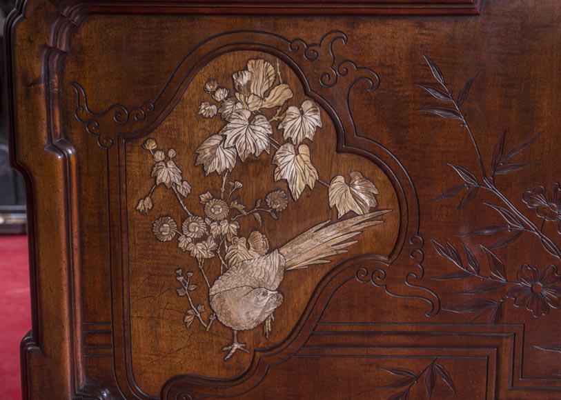 Lit japonisant à décor de marqueterie de nacre Lit japonisant à décor de marqueterie de nacre-9