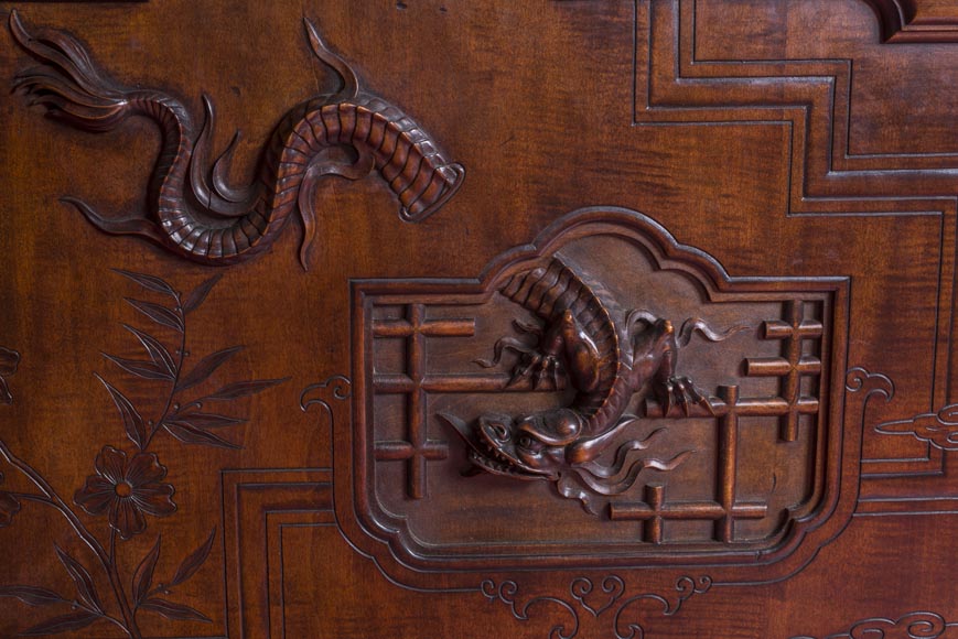 Lit japonisant à décor de marqueterie de nacre Lit japonisant à décor de marqueterie de nacre-10