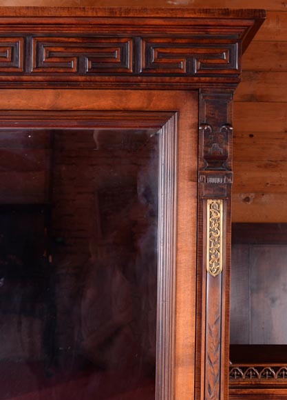 Gabriel VIARDOT (attribué à) - Armoire asymétrique à riche décor gravé et sculpté d'inspiration extrême orientale Gabriel VIARDOT (attribué à) - Armoire asymétrique à riche décor gravé et sculpté d'inspiration extrême orientale-5