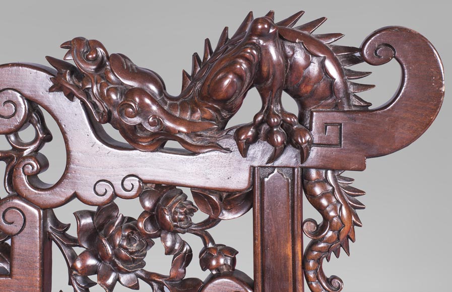 Cyrille RUFFIER DES AIMES (1844-1916) - Ensemble de deux chaises et un fauteuil d'inspiration extrême-orientale Cyrille RUFFIER DES AIMES (1844-1916) - Ensemble de deux chaises et un fauteuil d'inspiration extrême-orientale-8