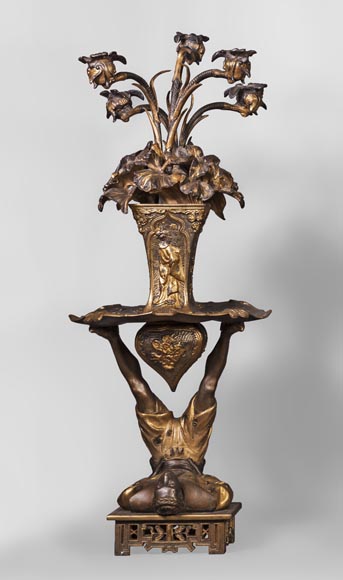 Arthur WAAGEN (actif 1869-1910) Garniture de cheminée japonisante, en régule, représentant une jeune femme vêtue d'un kimono Arthur WAAGEN (actif 1869-1910) Garniture de cheminée japonisante, en régule, représentant une jeune femme vêtue d'un kimono-2