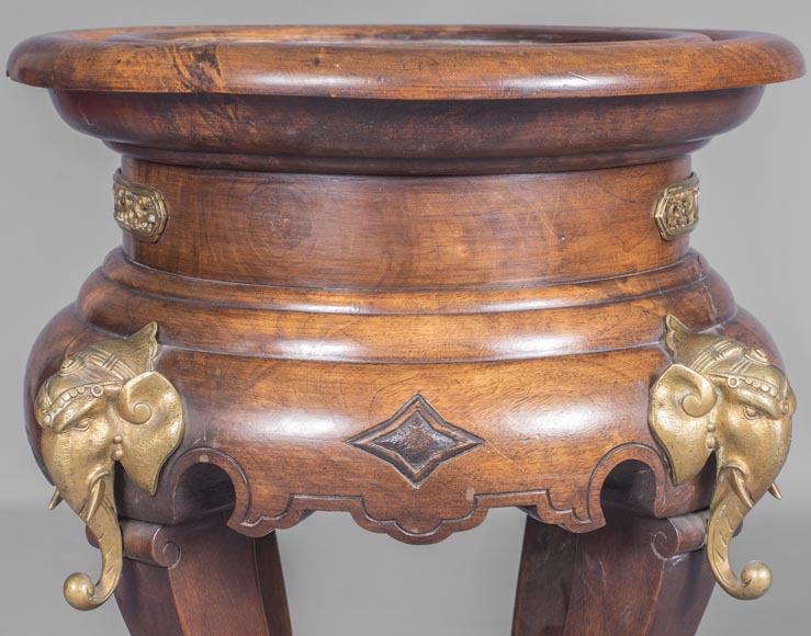 Paire de sellettes de présentation, d'inspiration extrême-orientale Paire de sellettes de présentation, d'inspiration extrême-orientale-6