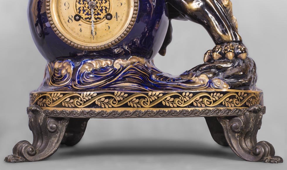 Garniture de cheminée japonisante au chien de Fô Garniture de cheminée japonisante au chien de Fô-2