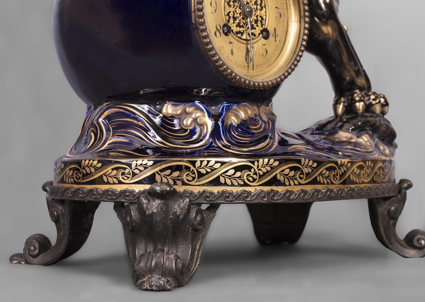 Garniture de cheminée japonisante au chien de Fô Garniture de cheminée japonisante au chien de Fô-4