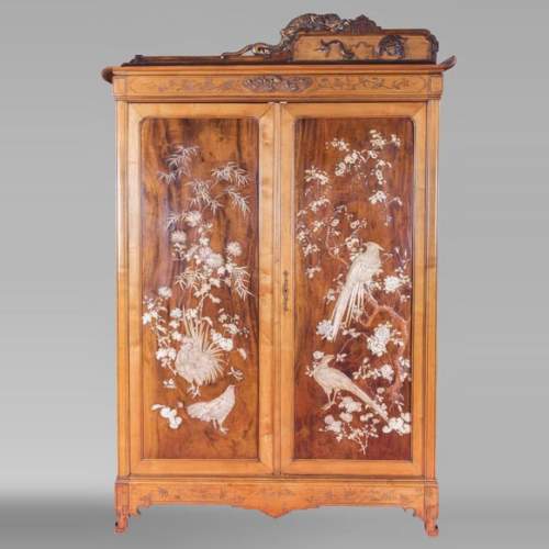 Gabriel VIARDOT (1830-1906) (attribué à) - Importante armoire japonisante aux grands panneaux de marqueterie