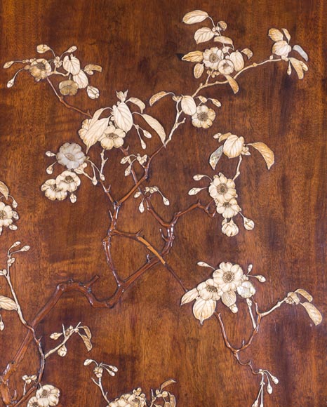 Gabriel VIARDOT (1830-1906) (attribué à) - Importante armoire japonisante aux grands panneaux de marqueterie Gabriel VIARDOT (1830-1906) (attribué à) - Importante armoire japonisante aux grands panneaux de marqueterie-2