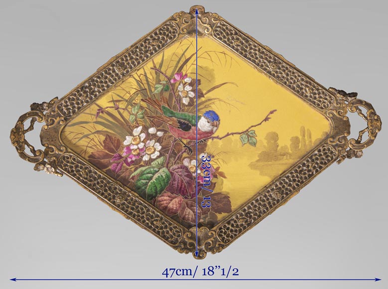 Plat en faïence à décor d'oiseau, monté en bronze Plat en faïence à décor d'oiseau, monté en bronze-7