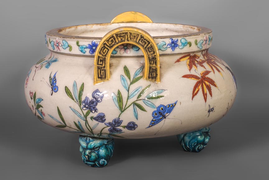 Beau cache-pot chinoisant ancien en faïence à décor d'oiseaux Beau cache-pot chinoisant ancien en faïence à décor d'oiseaux-2